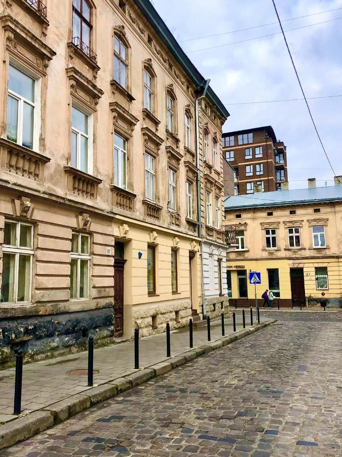 Romantic - Near Opera House 11/7 Lviv