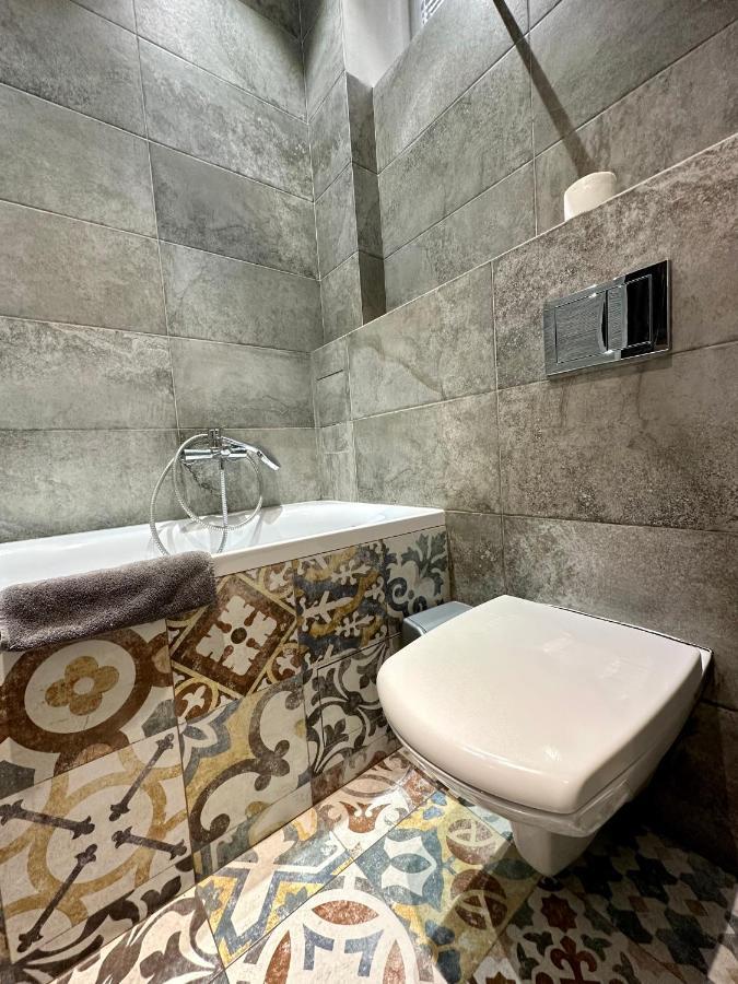 Romantic - Near Opera House 11/7 Apartment
